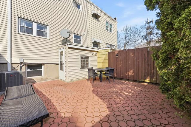 106 EAST 28TH ST, Bayonne, NJ 07002