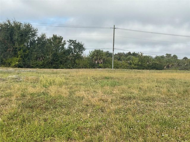 325 Boundary Blvd, Other City - In The State Of Florida, FL 33947