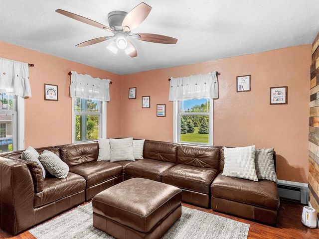 200 HAVEN LANE, Luxemburg, WI 54217
