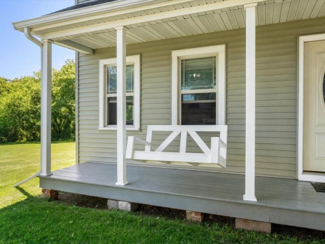 200 HAVEN LANE, Luxemburg, WI 54217