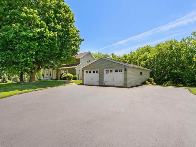 200 HAVEN LANE, Luxemburg, WI 54217