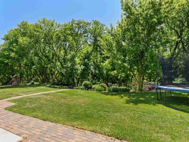 200 HAVEN LANE, Luxemburg, WI 54217