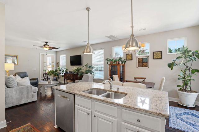 1065 Ashley Garden Boulevard, Charleston, SC 29403