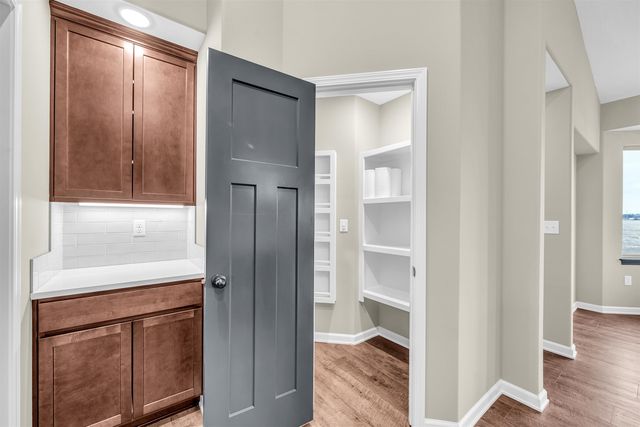 2594 Spring Meadows Ct, Derby, KS 67037