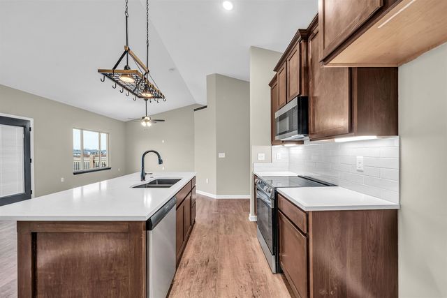 2594 Spring Meadows Ct, Derby, KS 67037