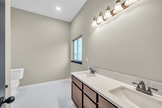 2594 Spring Meadows Ct, Derby, KS 67037