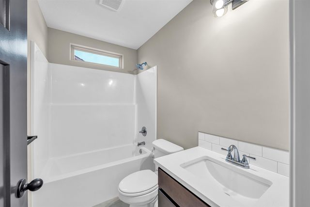 2594 Spring Meadows Ct, Derby, KS 67037