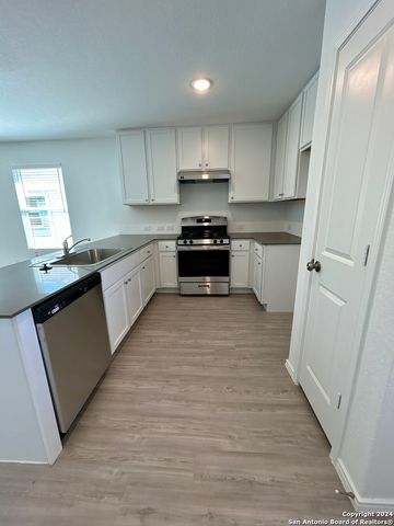 740 BULLSNAKE TRL, New Braunfels, TX 78132