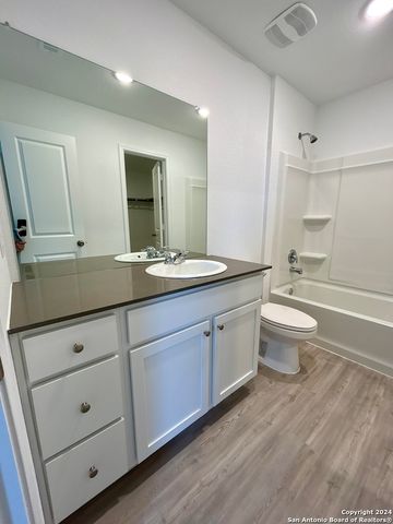 740 BULLSNAKE TRL, New Braunfels, TX 78132