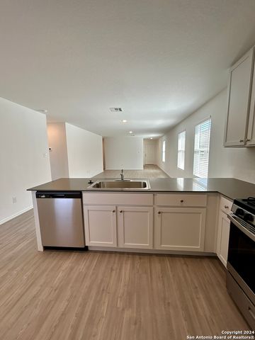 740 BULLSNAKE TRL, New Braunfels, TX 78132