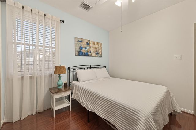 1135 Northwick Drive, Pearland, TX 77584