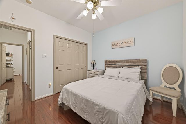 1135 Northwick Drive, Pearland, TX 77584