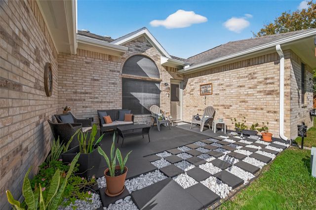 1135 Northwick Drive, Pearland, TX 77584