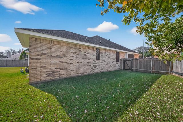 1135 Northwick Drive, Pearland, TX 77584