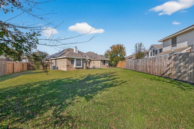 1135 Northwick Drive, Pearland, TX 77584