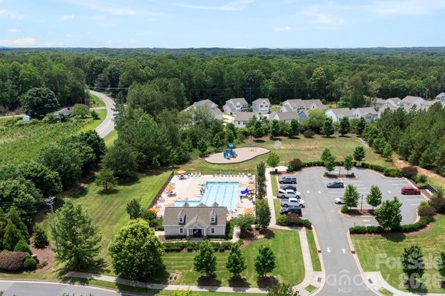 111 Trick Ski Lane, Statesville, NC 28677