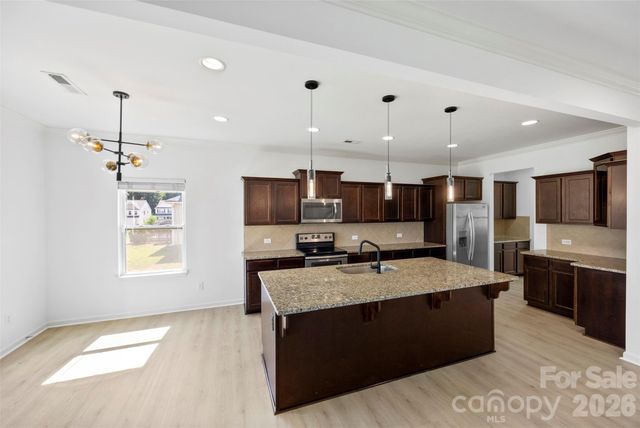 111 Trick Ski Lane, Statesville, NC 28677