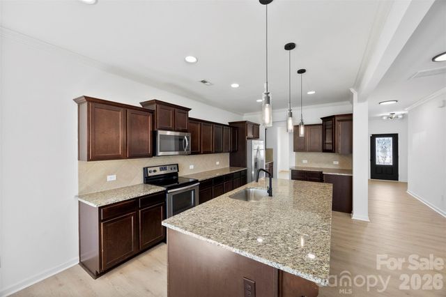 111 Trick Ski Lane, Statesville, NC 28677