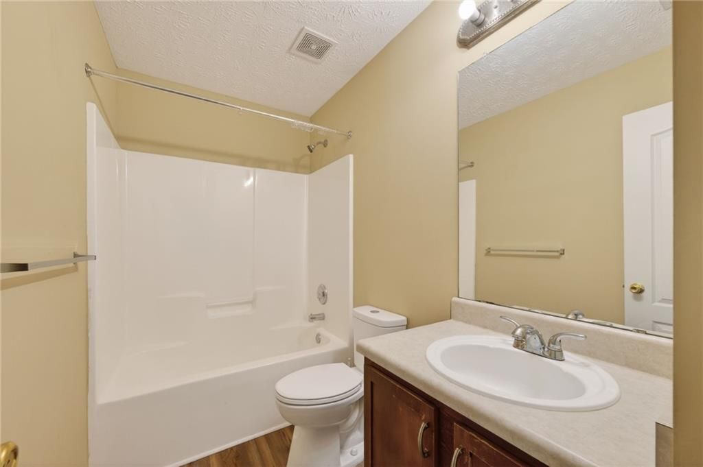 Image 14 of property listing at 699 Georgetown Court, Jonesboro, GA 30236