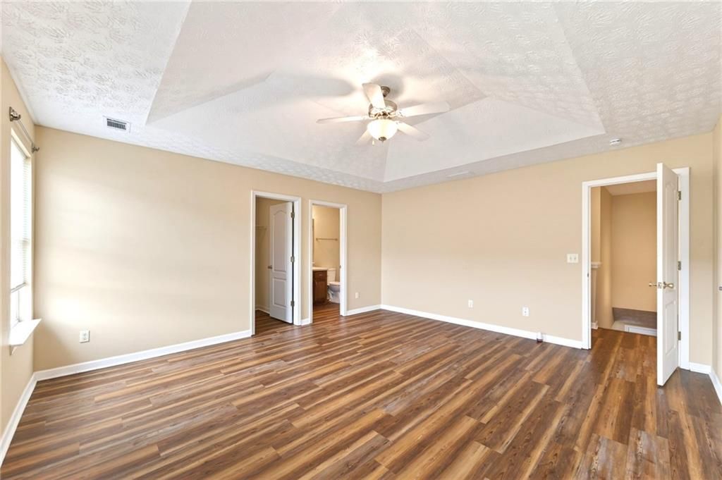 Image 9 of property listing at 699 Georgetown Court, Jonesboro, GA 30236