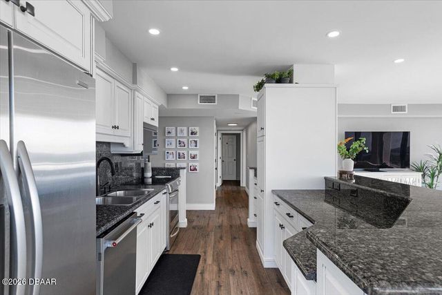 2828 N Atlantic Ave Unit 2105, Daytona Beach, FL 32118