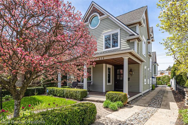 570 Pierce Street, Birmingham, MI 48009
