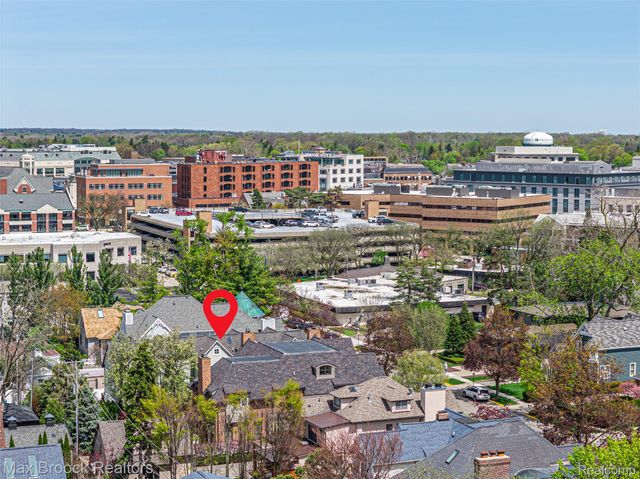 570 Pierce Street, Birmingham, MI 48009