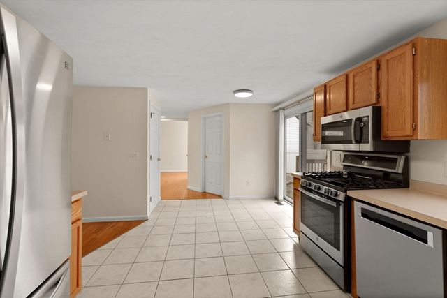 18 Blueberry Lane, Hudson, MA 01749