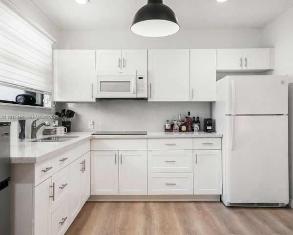 5629 SW 7th St, Miami, FL 33134