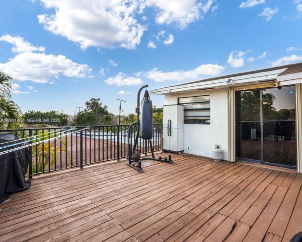 5629 SW 7th St, Miami, FL 33134