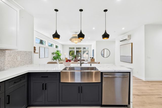 3337 Shankar Aly, Sacramento, CA 95817