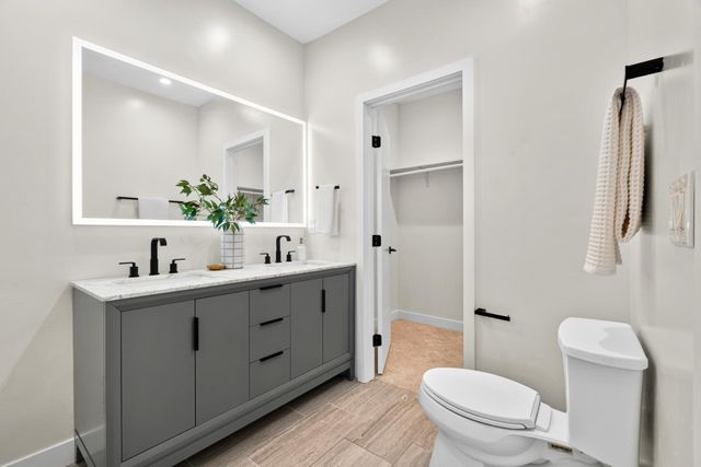 3337 Shankar Aly, Sacramento, CA 95817
