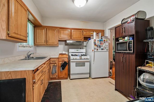 103 Glenbrook Parkway, Englewood, NJ 07631