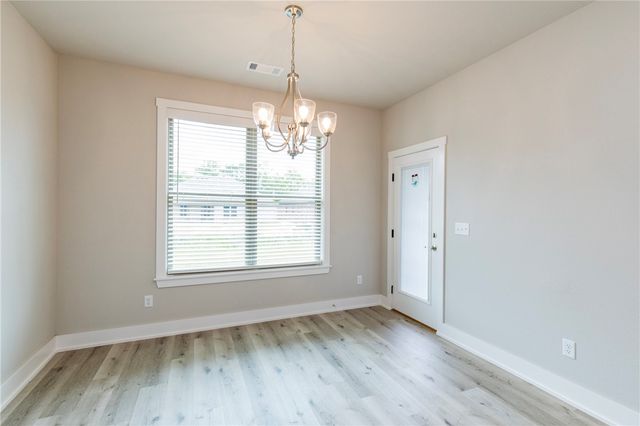 2105 N Chanae Street, Siloam Springs, AR 72761