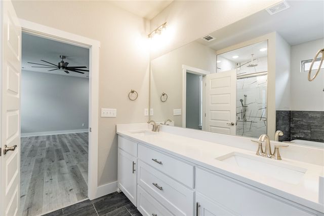 2105 N Chanae Street, Siloam Springs, AR 72761