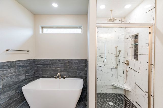 2105 N Chanae Street, Siloam Springs, AR 72761