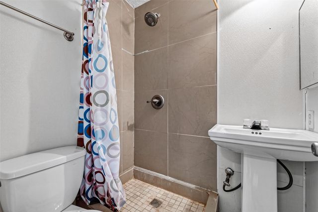 12706 Braewood Glen Lane, Houston, TX 77072