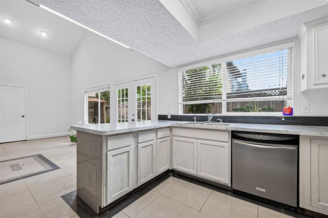 12706 Braewood Glen Lane, Houston, TX 77072