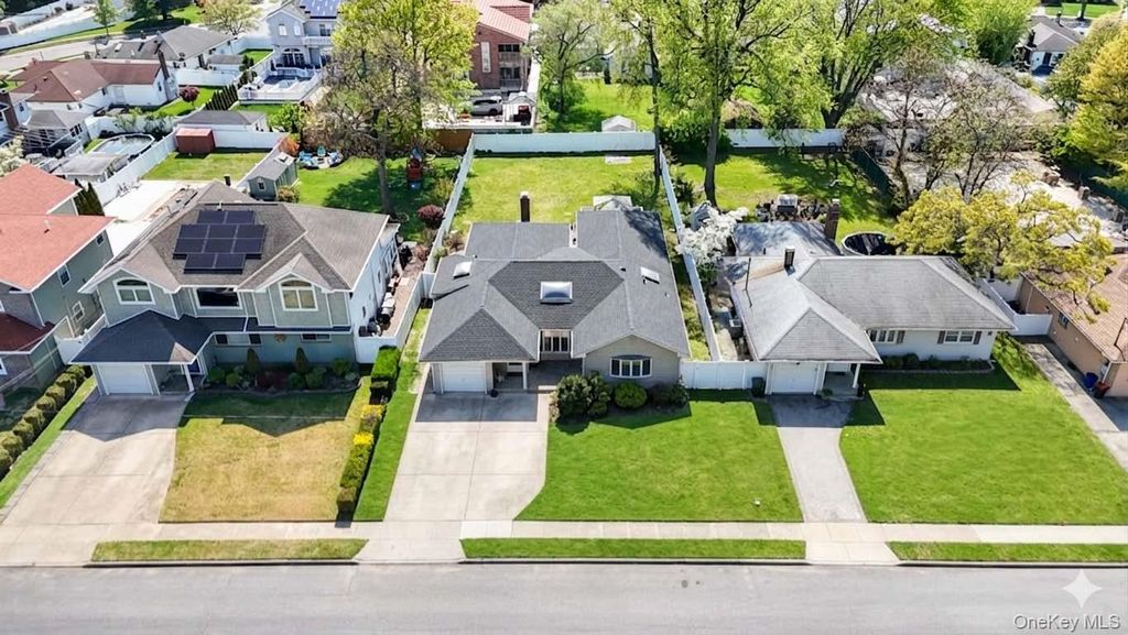 930 Balfour Street, Valley Stream, NY 11580
