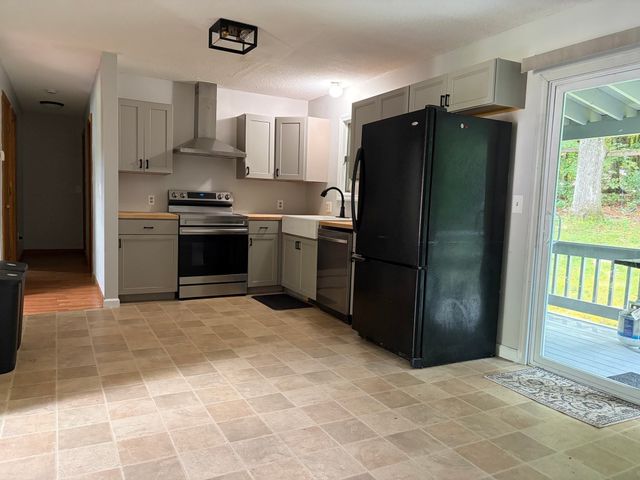 16 Clark, Belchertown, MA 01700