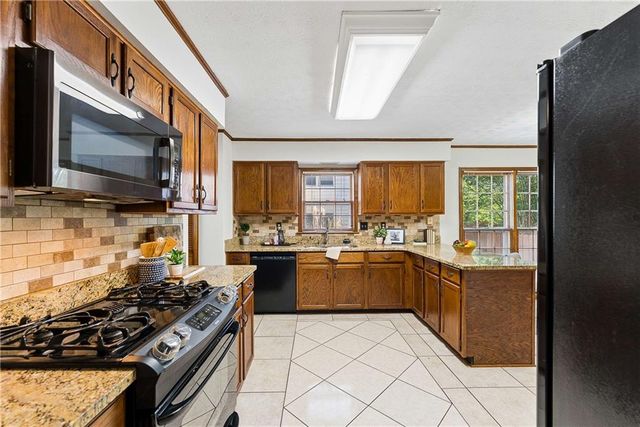 2228 Concord Square NE, Marietta, GA 30062