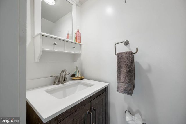 2 N MARKET ST, Seaford, DE 19973