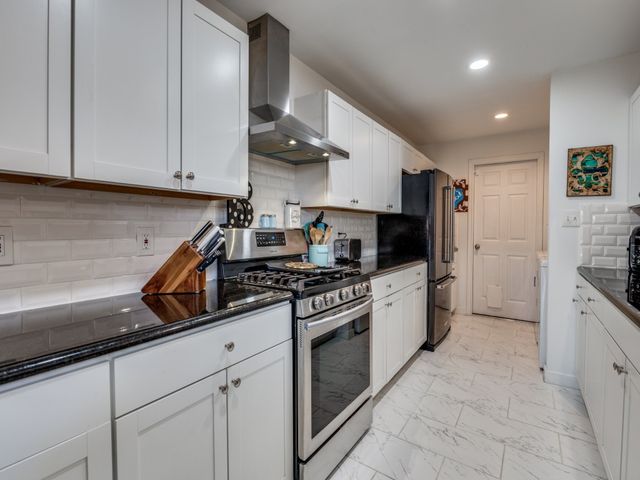 3333 High Lark Drive, Dallas, TX 75234