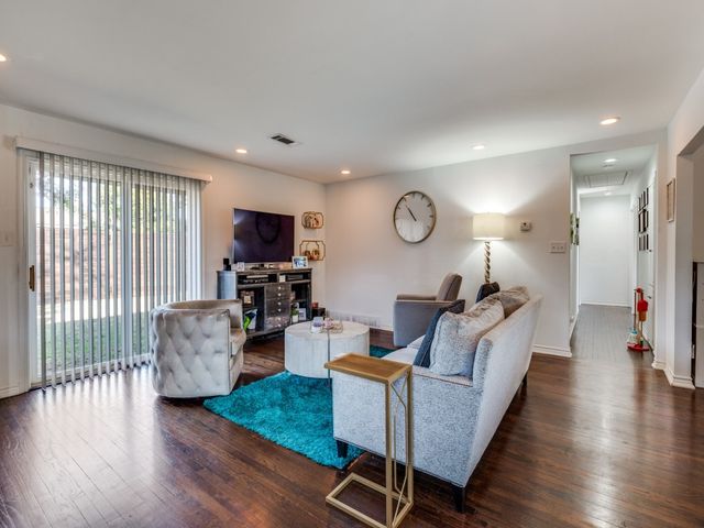 3333 High Lark Drive, Dallas, TX 75234