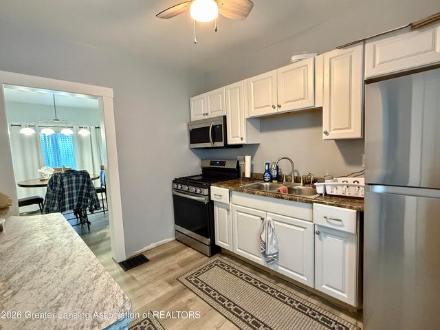 1128 W Ionia Street, Lansing, MI 48915