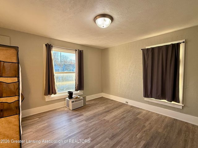 1128 W Ionia Street, Lansing, MI 48915