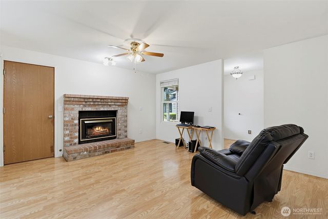 11860 SE 321st Place, Auburn, WA 98092