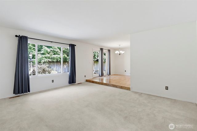 11860 SE 321st Place, Auburn, WA 98092