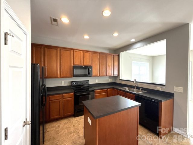 7023 Brighton Park Drive, Mint Hill, NC 28227