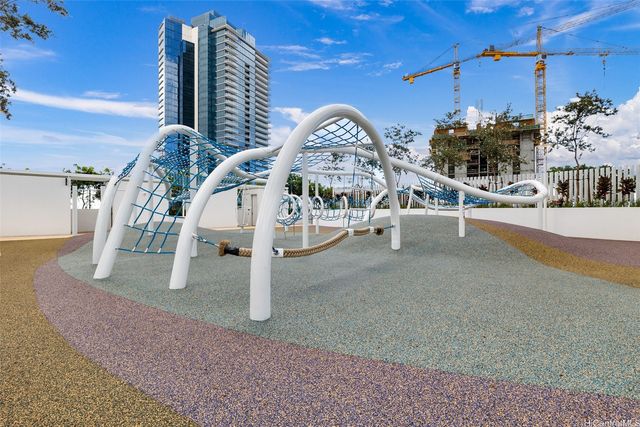 1000 Auahi Street 1307, Honolulu, HI 96814